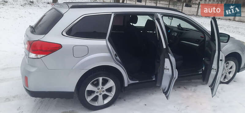 Универсал Subaru Outback 2013 в Павлограде