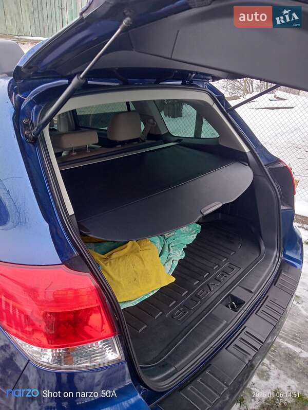 Универсал Subaru Outback 2011 в Каневе