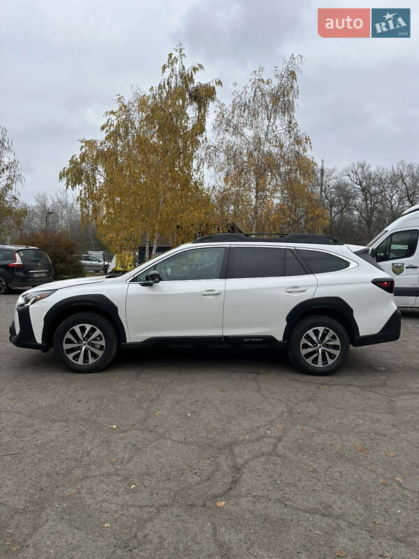 Внедорожник / Кроссовер Subaru Outback 2024 в Полтаве