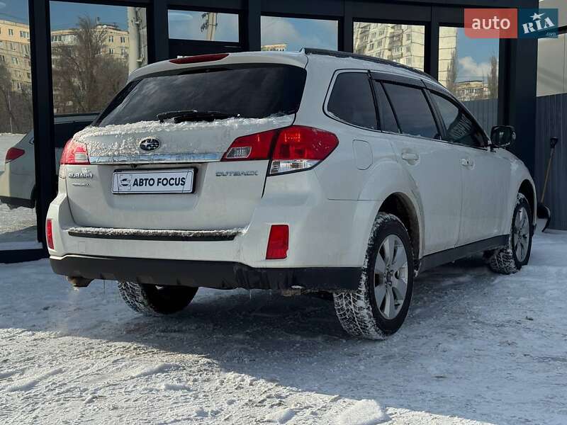 Універсал Subaru Outback 2011 в Києві