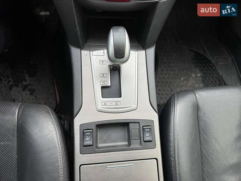 Універсал Subaru Outback 2011 в Києві