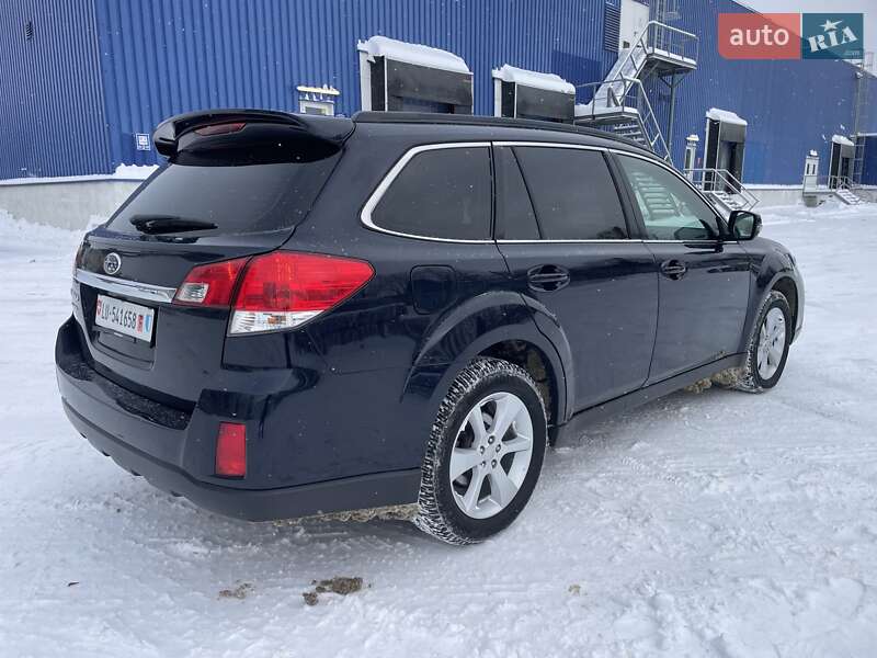 Универсал Subaru Outback 2013 в Львове