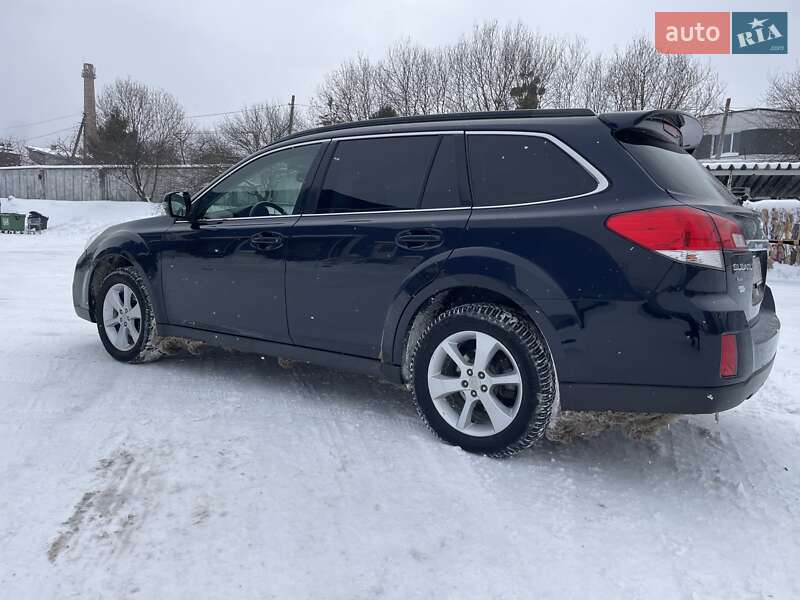 Универсал Subaru Outback 2013 в Львове