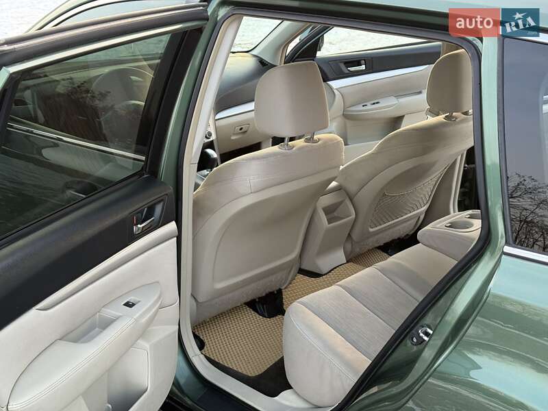 Универсал Subaru Outback 2012 в Черкассах
