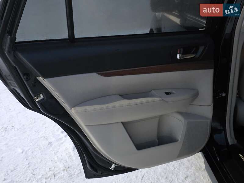Универсал Subaru Outback 2013 в Тернополе