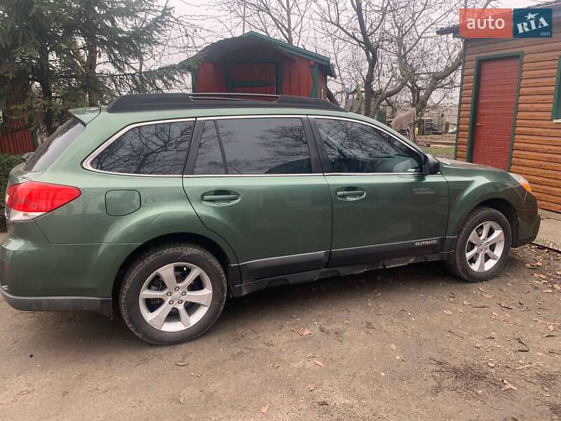 Универсал Subaru Outback 2013 в Умани
