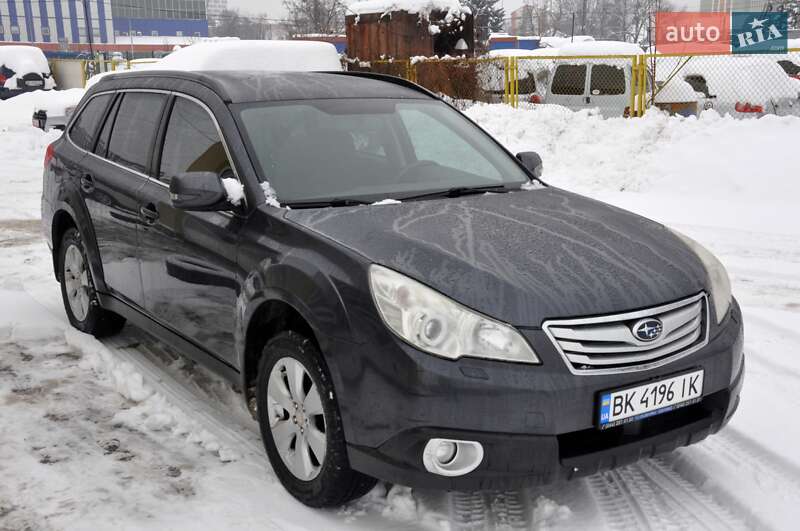 Универсал Subaru Outback 2010 в Львове