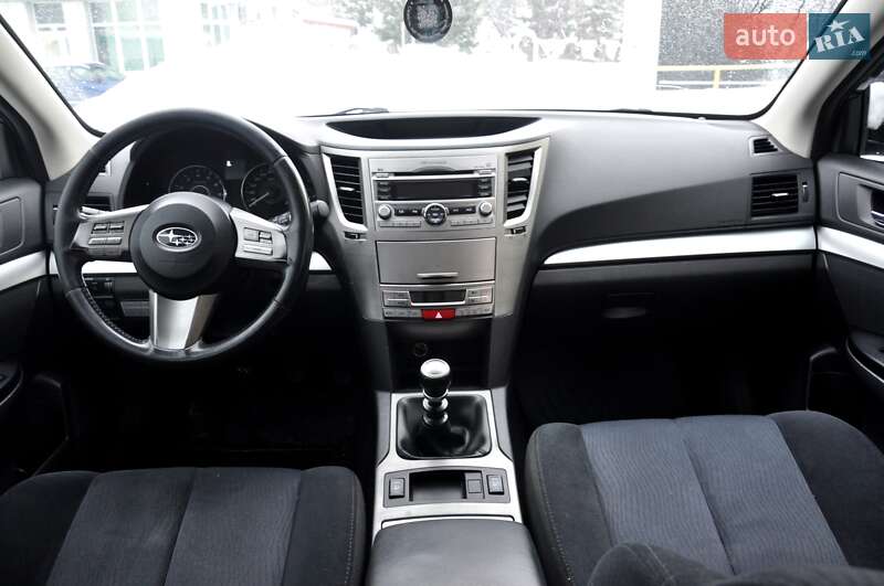 Универсал Subaru Outback 2010 в Львове