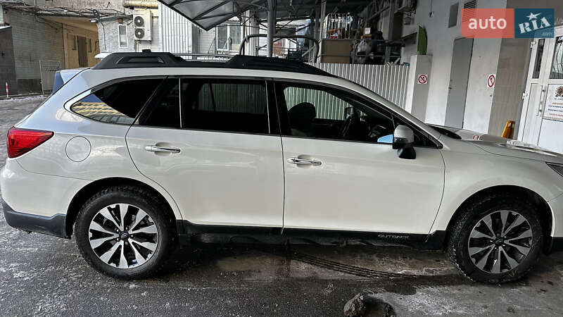Универсал Subaru Outback 2014 в Киеве