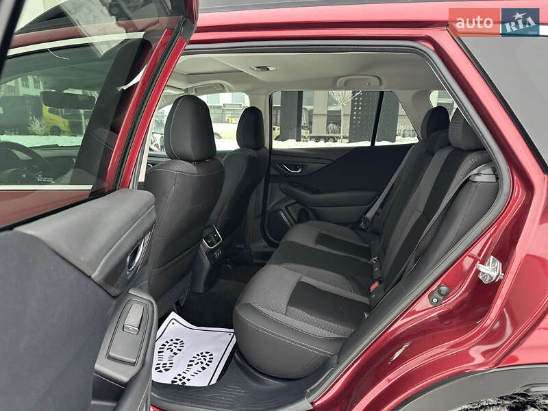 Внедорожник / Кроссовер Subaru Outback 2022 в Ровно