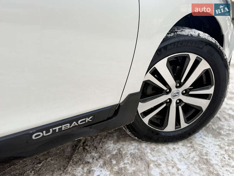 Универсал Subaru Outback 2018 в Киеве