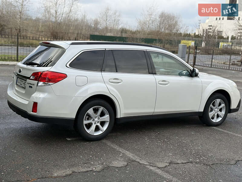 Универсал Subaru Outback 2013 в Киеве