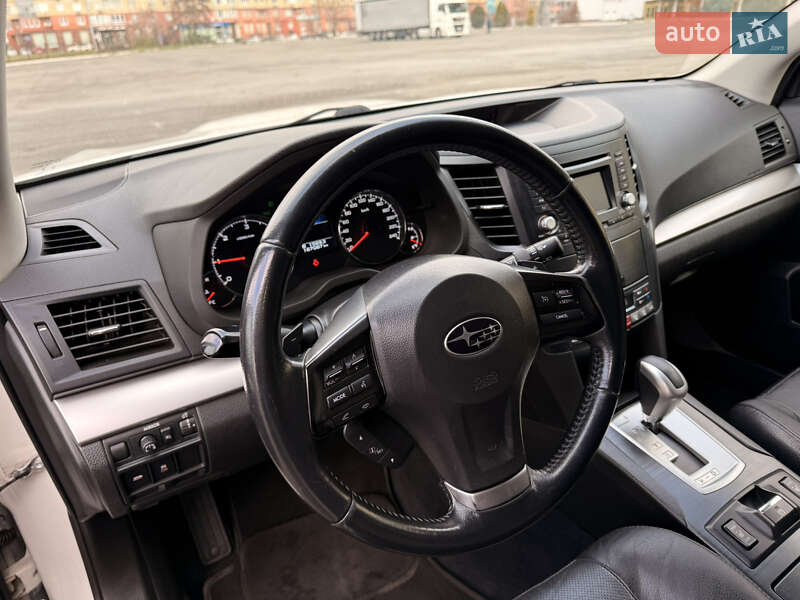 Универсал Subaru Outback 2013 в Киеве