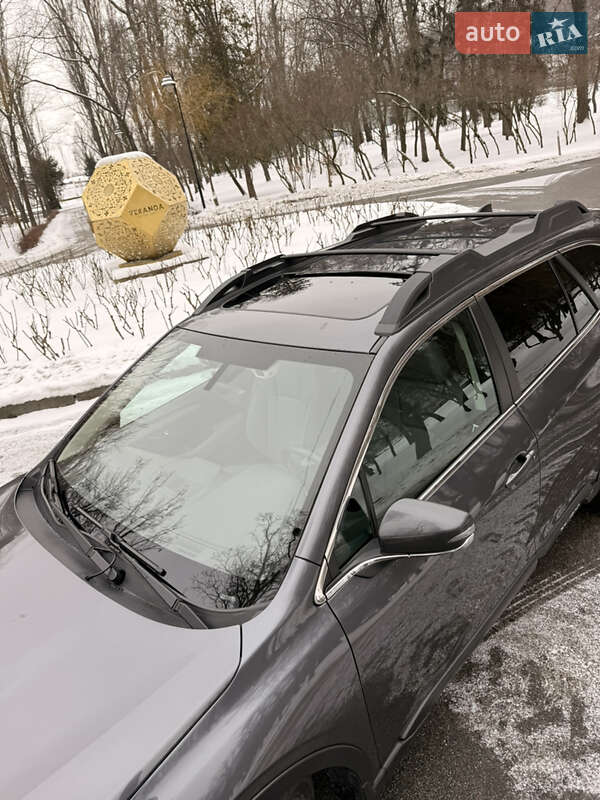 Позашляховик / Кросовер Subaru Outback 2020 в Києві