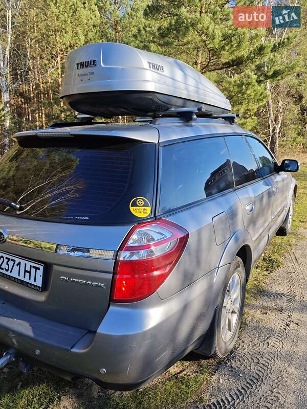 Универсал Subaru Outback 2008 в Киеве