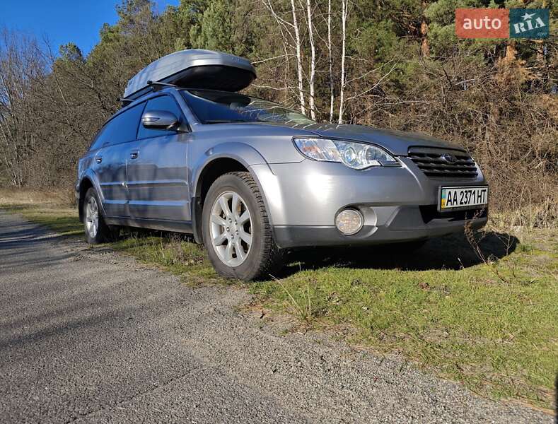 Універсал Subaru Outback 2008 в Києві