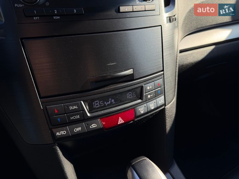 Универсал Subaru Outback 2012 в Киеве
