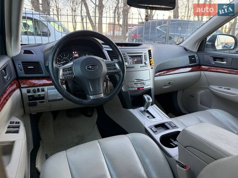 Універсал Subaru Outback 2011 в Хмельницькому