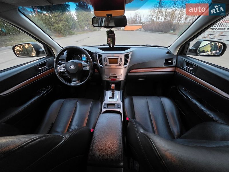 Універсал Subaru Outback 2012 в Тернополі