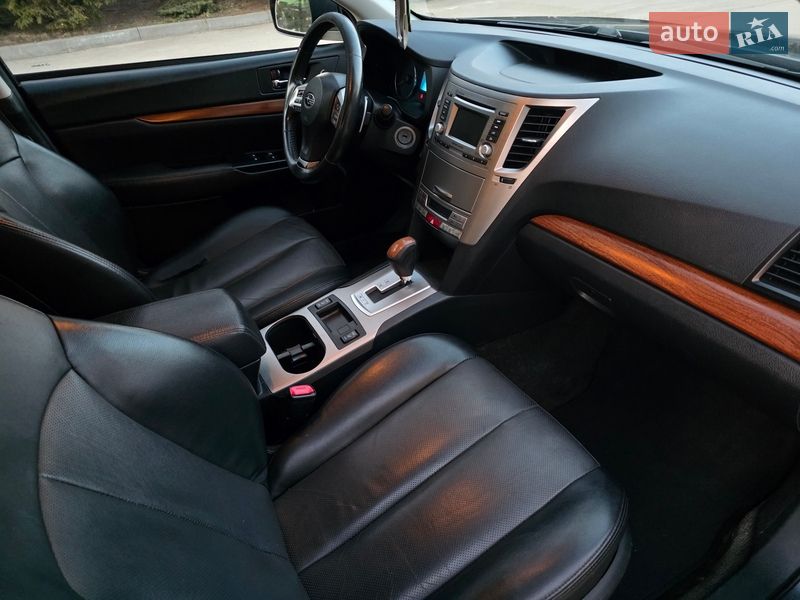 Універсал Subaru Outback 2012 в Тернополі