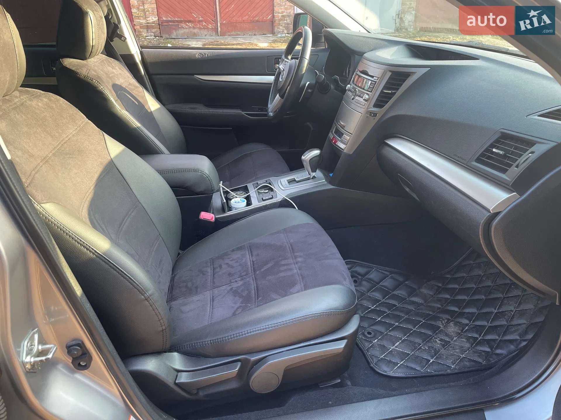 2011 Subaru Outback - мініатюра 18