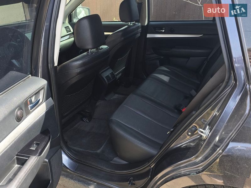 Универсал Subaru Outback 2011 в Черновцах