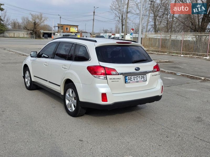 Универсал Subaru Outback 2010 в Днепре