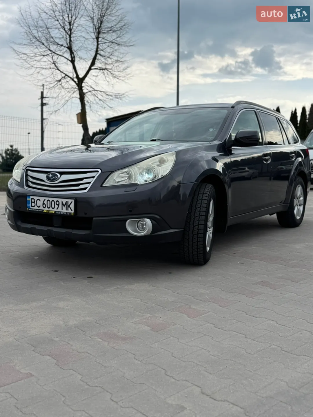 2010 Subaru Outback - мініатюра 2