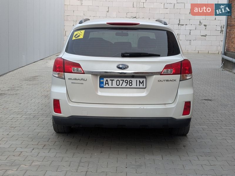Универсал Subaru Outback 2010 в Ивано-Франковске