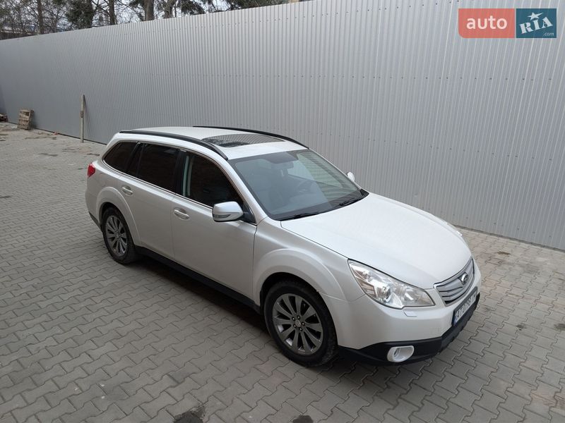 Универсал Subaru Outback 2010 в Ивано-Франковске