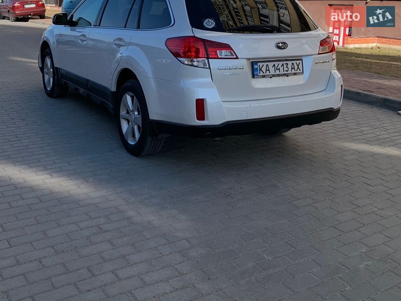 Универсал Subaru Outback 2013 в Вишневом фото 6 Универсал Subaru Outback 2013 в Вишневом