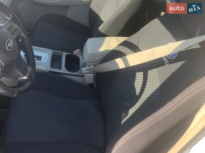 Универсал Subaru Outback 2013 в Вишневом фото 14 Универсал Subaru Outback 2013 в Вишневом
