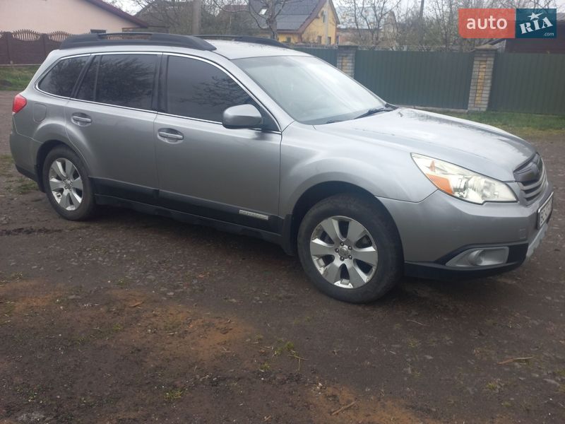Subaru Outback 2010