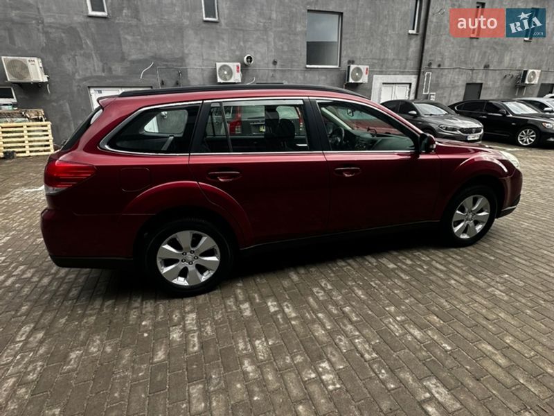 Універсал Subaru Outback 2010 в Києві