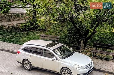 Універсал Subaru Outback 2010 в Івано-Франківську