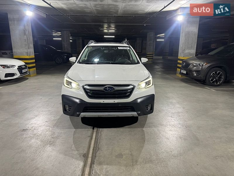 Внедорожник / Кроссовер Subaru Outback 2022 в Львове