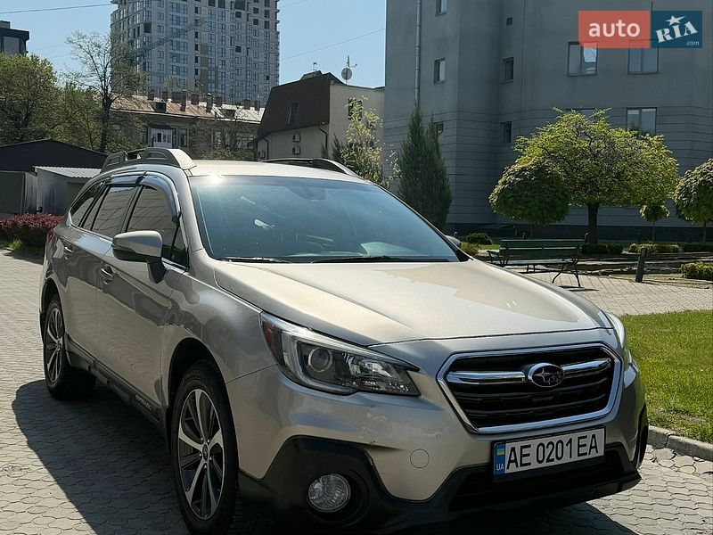 Универсал Subaru Outback 2017 в Днепре