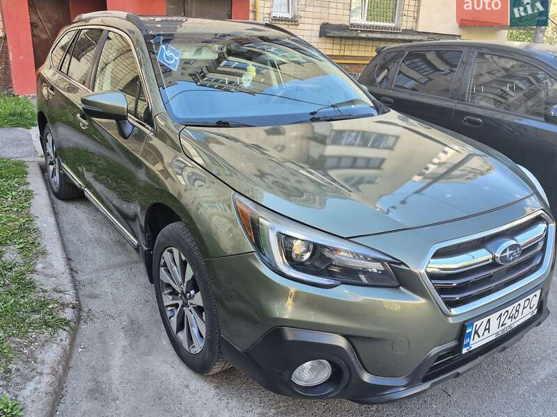 Универсал Subaru Outback 2017 в Киеве