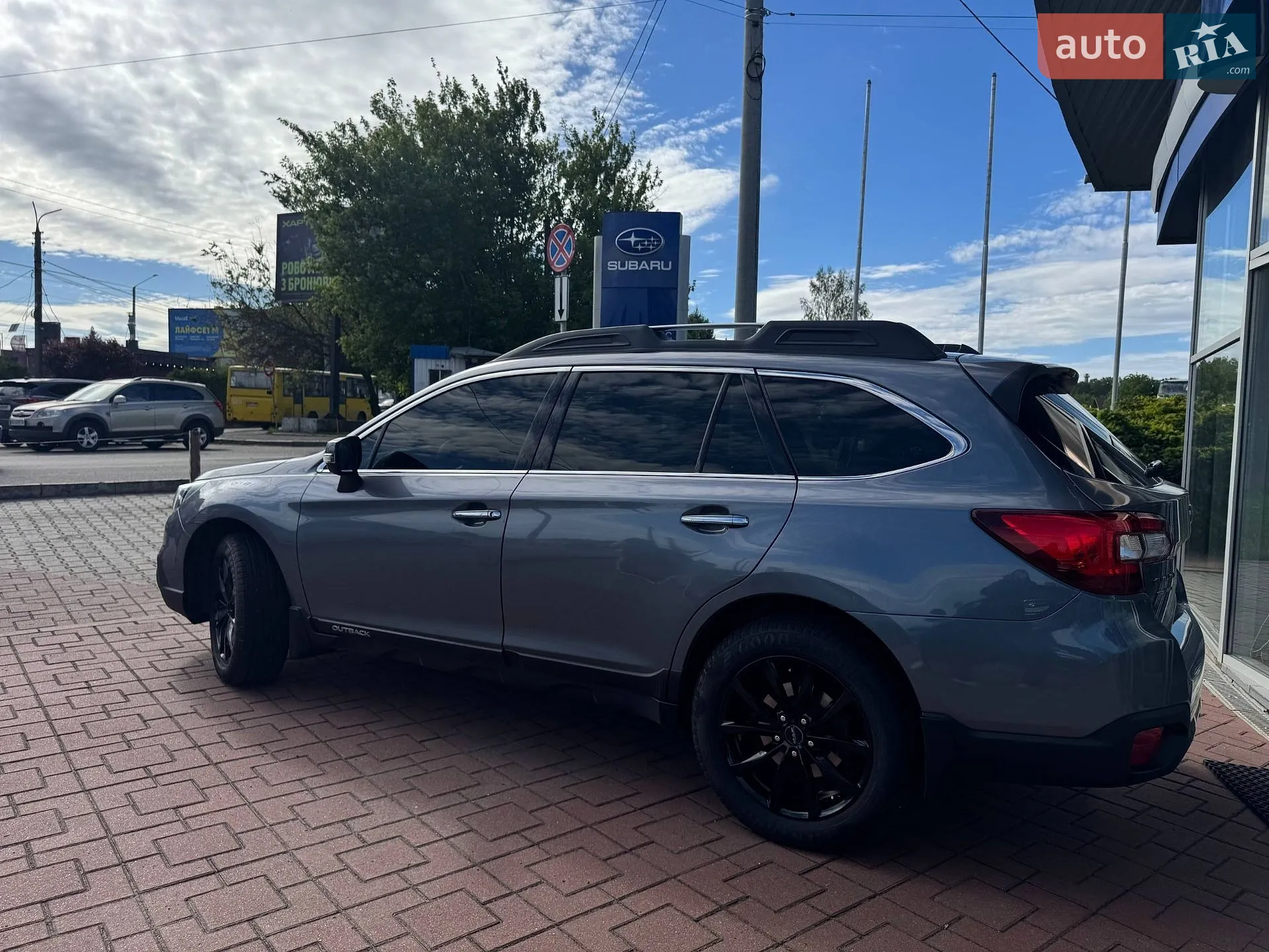 2017 Subaru Outback - мініатюра 4