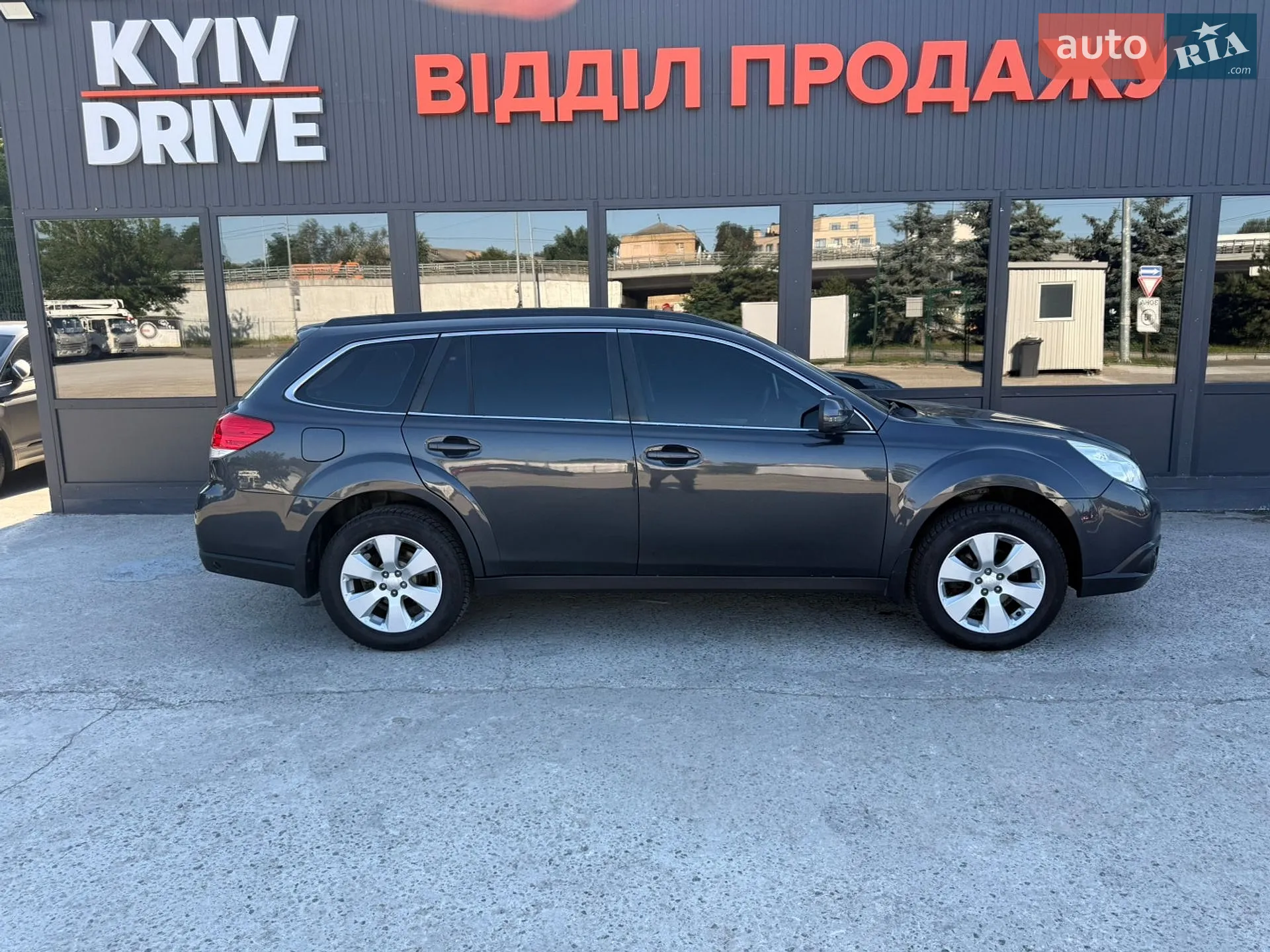 2011 Subaru Outback - мініатюра 11