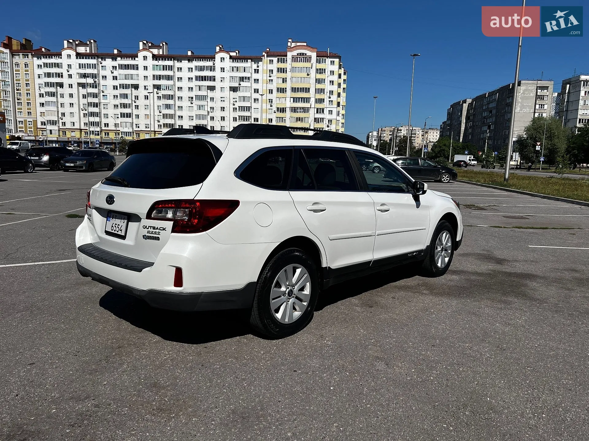 2016 Subaru Outback - мініатюра 2