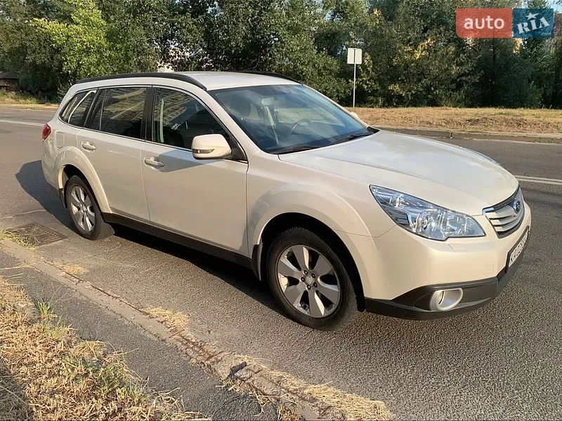 Subaru Outback 2011