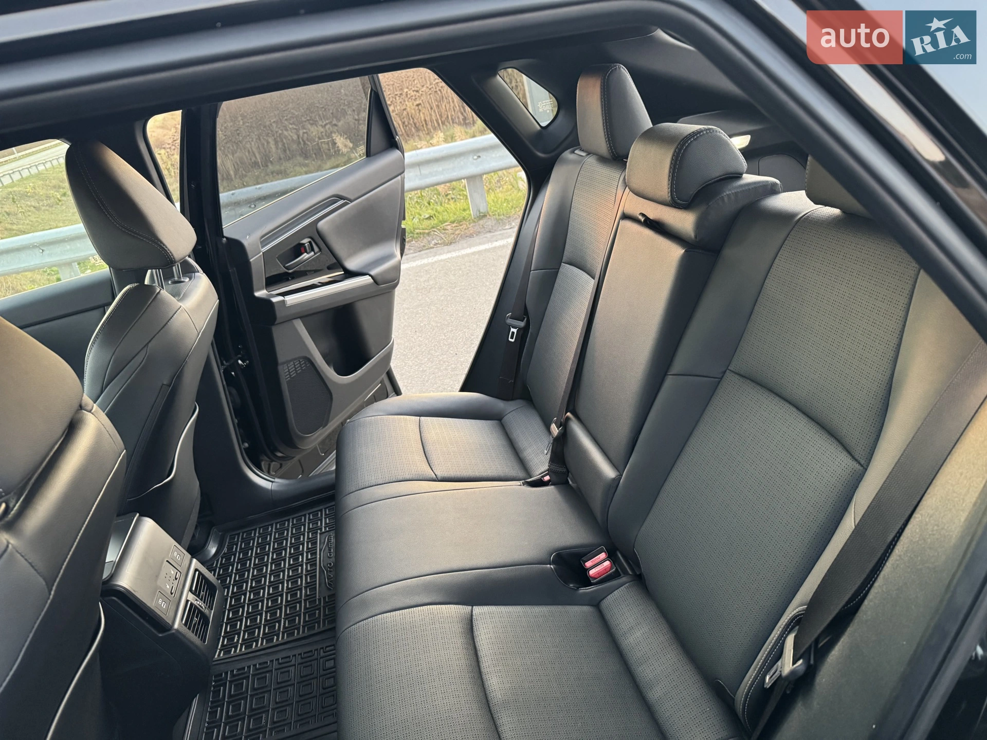 2024 Subaru Solterra - мініатюра 16