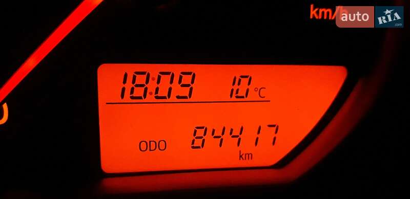 Хетчбек Subaru Trezia 2011 в Києві