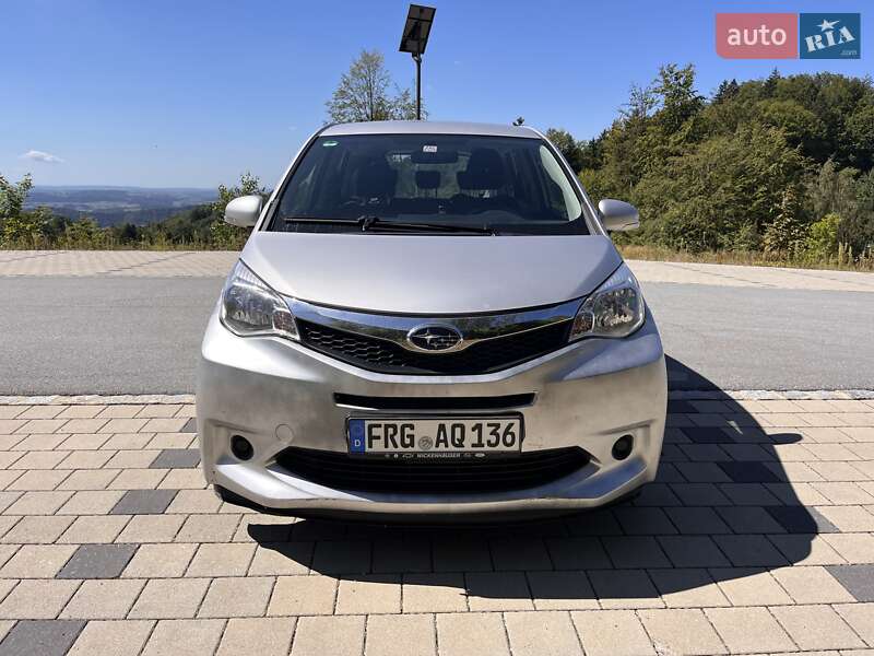 Хетчбек Subaru Trezia 2012 в Києві