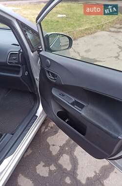 Хэтчбек Subaru Trezia 2013 в 