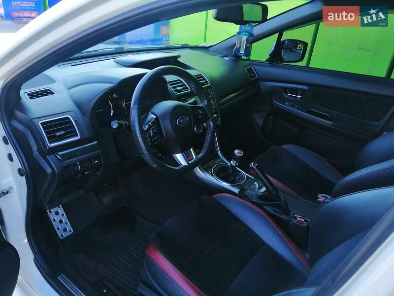 Седан Subaru WRX STI 2015 в Умани