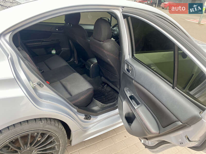 Седан Subaru WRX 2014 в Киеве