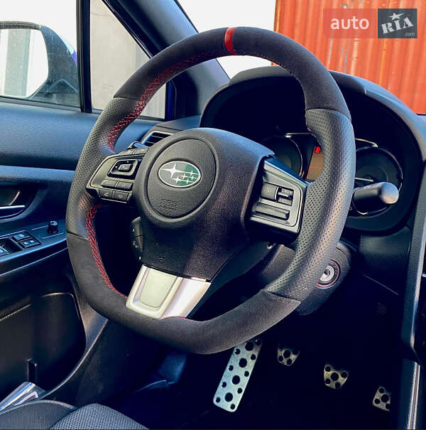 Седан Subaru WRX 2015 в Дніпрі