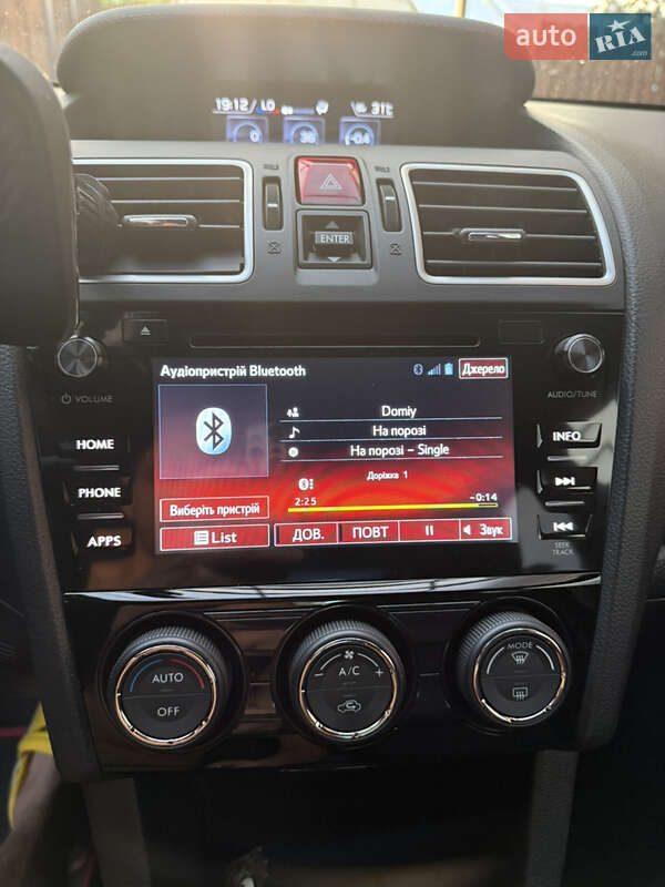 Седан Subaru WRX 2017 в Дніпрі